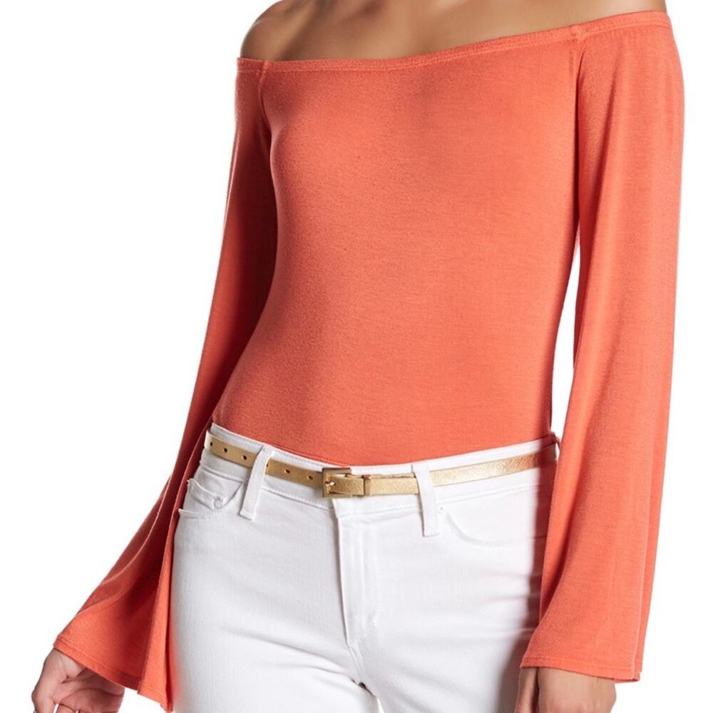 NYTT Women's Coral Off Shoulder Bodysuit Bell Sleeves